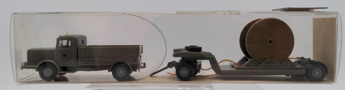Wiking 27852 HO Scale Bussing 8000 Mit Tiefladeanhanger Military Truck