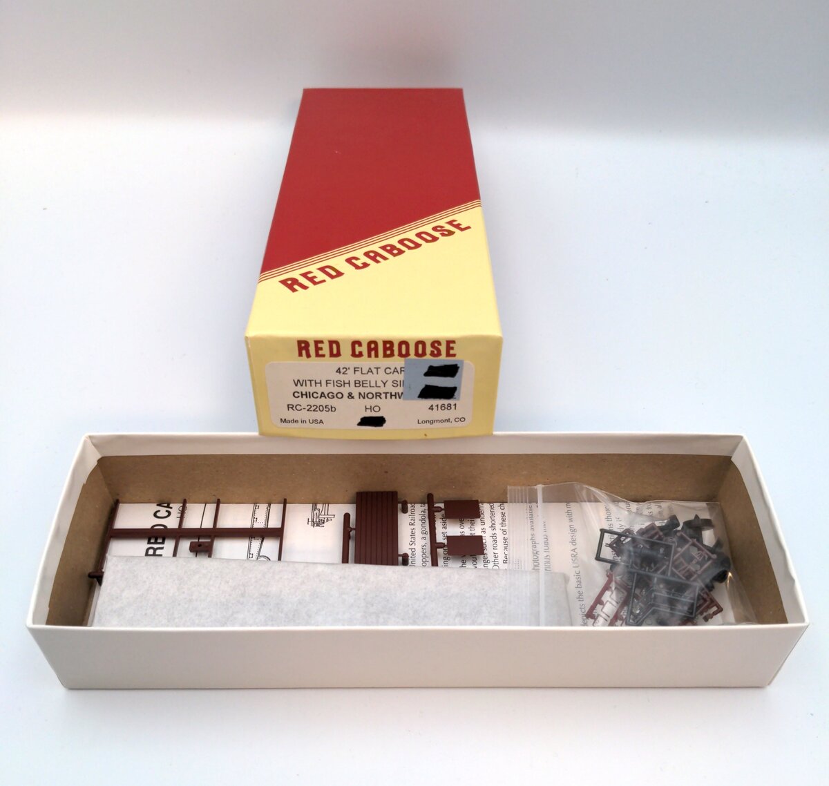 Red Caboose RC-2205b HO CNW 42' Flat Car w/Fish Belly Side Sills Kit #41681