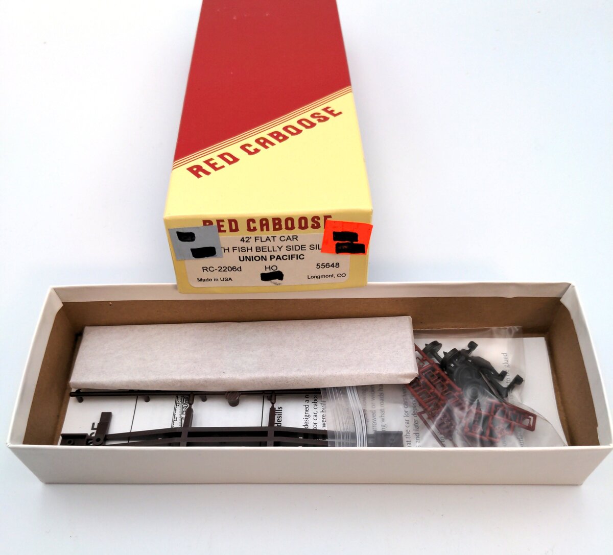 Red Caboose RC-2206d HO UP 42' Flat Car w/Fish Belly Side Sills Kit #55648