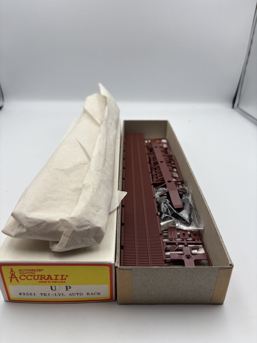 Accurail 9361 HO Union Pacific Tri-Level Open Autorack Unassembled Kit UP