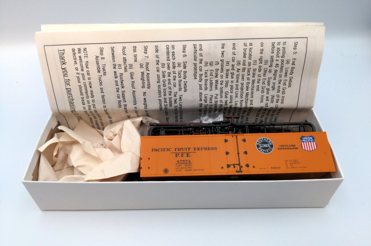 InterMountain 40501-08 HO Steel Sided PFE Double Herald Ice Bunker Kit #47574