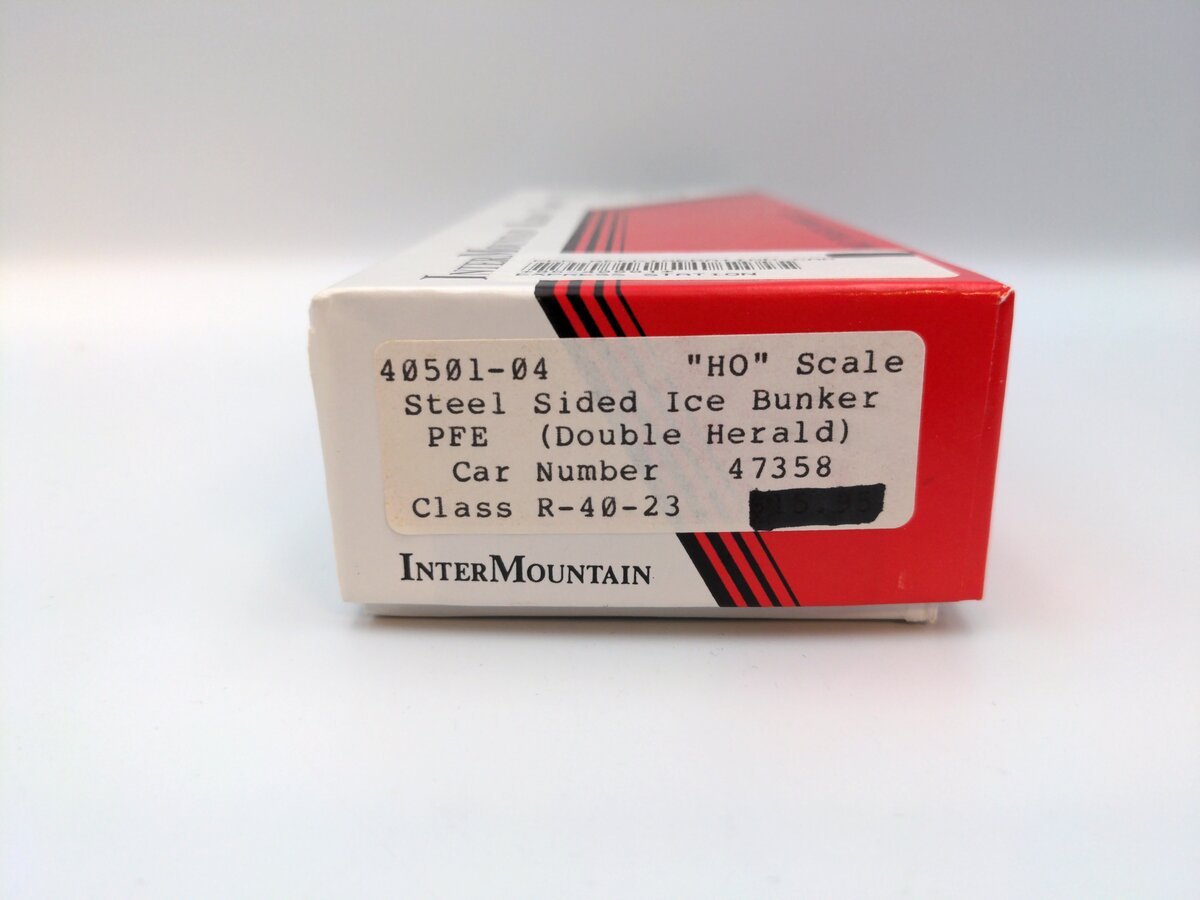 InterMountain 40501-04 HO PFE Double Herald Steel Sided Ice Bunker Kit #47358