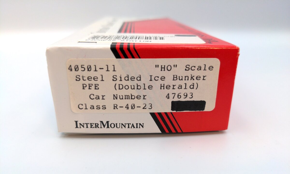 InterMountain 40501-11 HO PFE Double Herald Steel Sided Ice Bunker Kit #47693