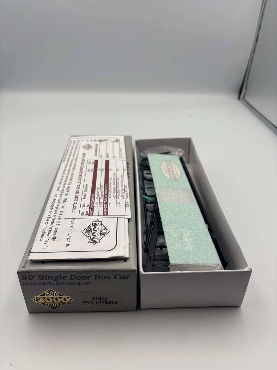 Proto 2000 21974 HO 50' Single Door Boxcar Model Kit