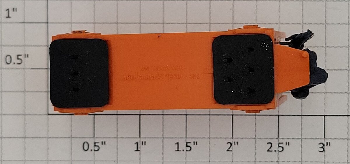 Lionel 356-34 Orange Baggage Cart Truck with Painted Figure