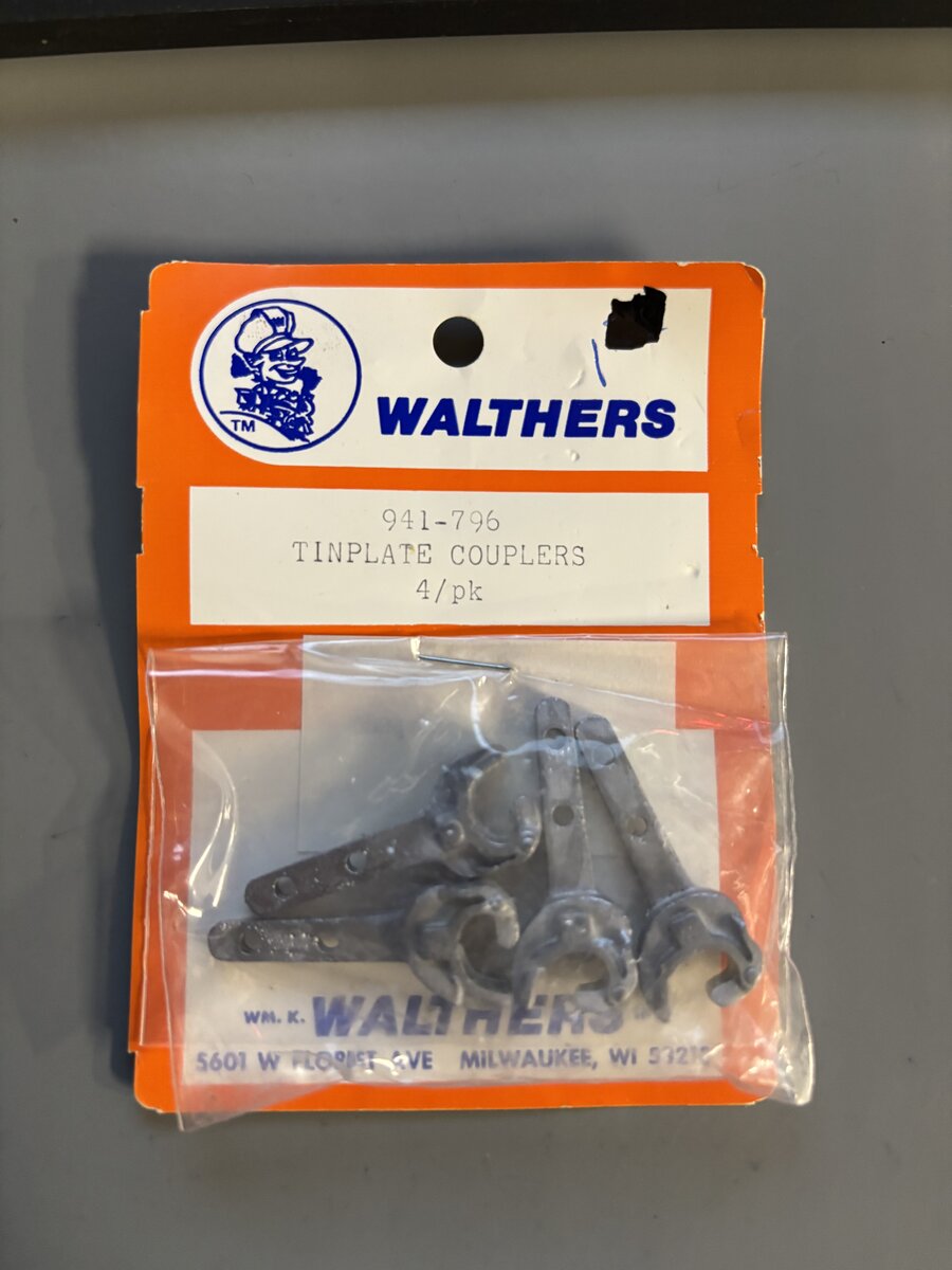 Walthers 941-796 Tinplate Couplers (Pack of 4)