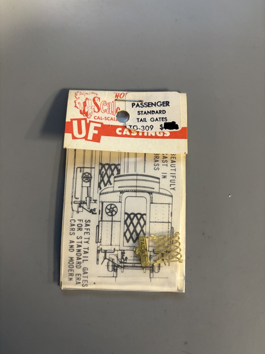 Cal Scale TG-309 HO Passenger Standard Tail Gates