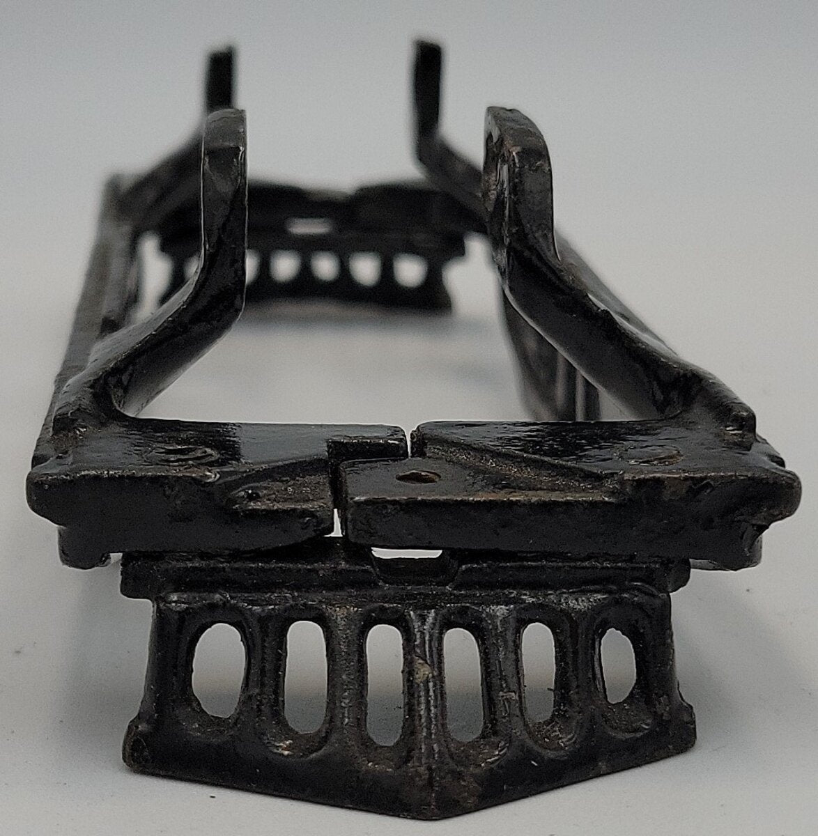 Ives 3251-2 O Gauge Repainted Cast Electric Locomotive Frame