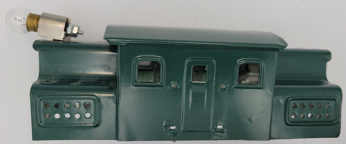 Lionel 154-1 Prewar Repainted Dark Green Electric Loco Shell w/Strap Light