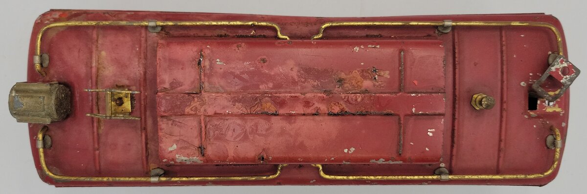 Lionel 8E-7 Red Electric Locomotive Body Shell with Missing Trim and Paint
