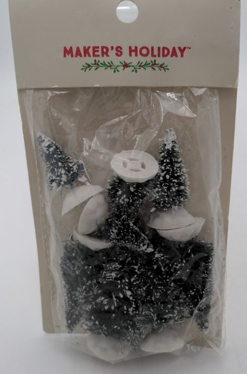 Acme 1508-2159 By Marker's Holidays Green Snowy Pines Sizes Assorted (Pack of 8)