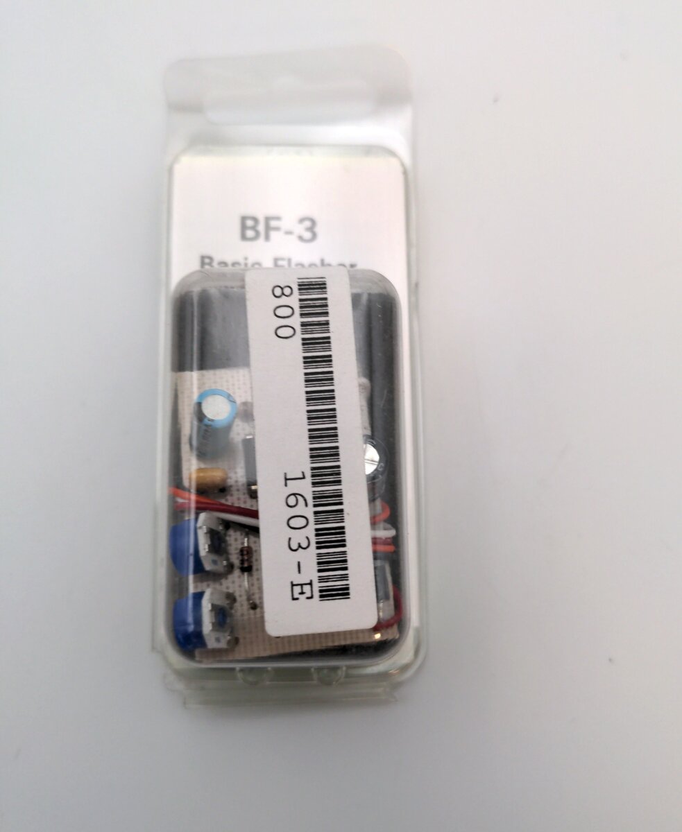 Circuitron 1603 BF-3 Basic Flasher