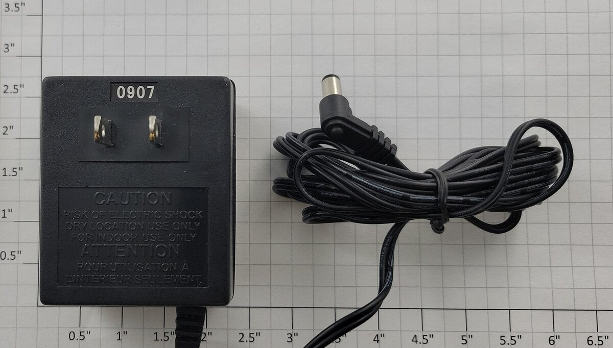 Lionel 22980-10 O Gauge12VAC @ 300mA Plug In Power Supply
