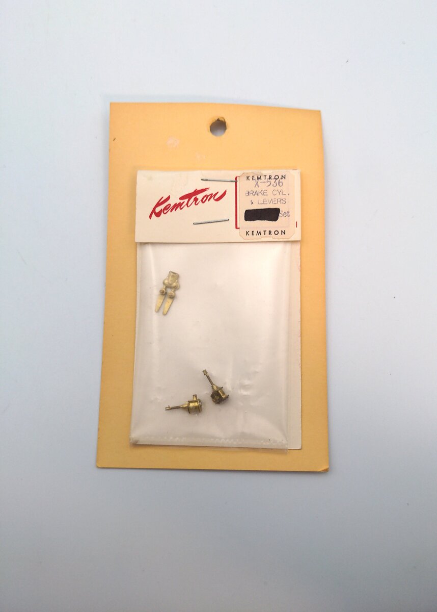 Kemtron X-536 HO Brass Brake Cylinders and Levers