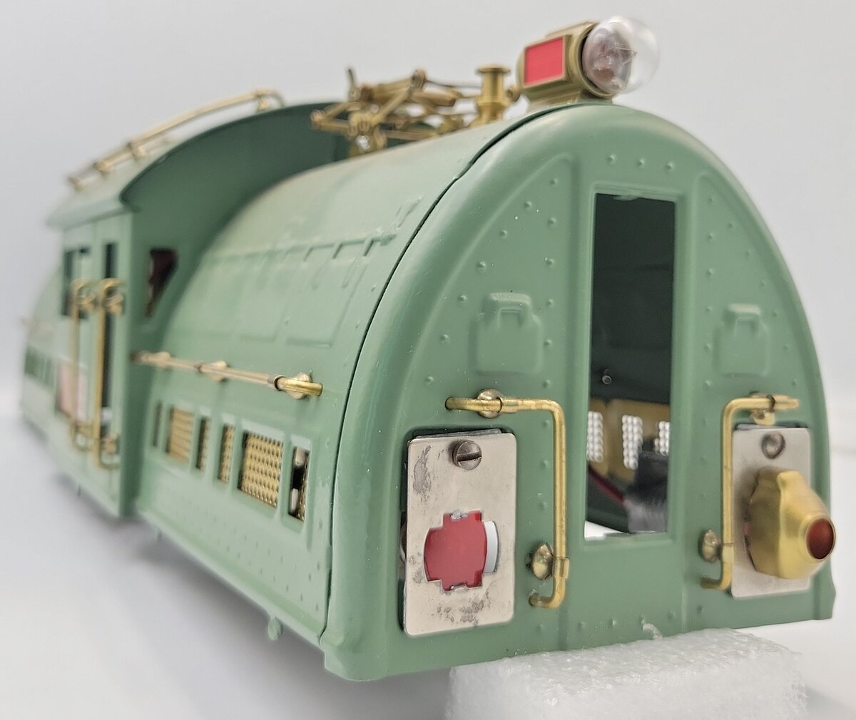 Lionel 13102-1 Classics Model No.381E Electric Locomotive Shell with Trim
