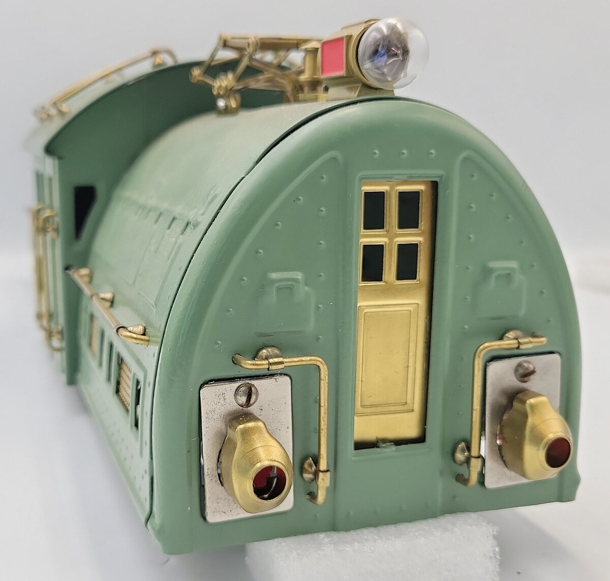 Lionel 13102-1 Classics Model No.381E Electric Locomotive Shell with Trim