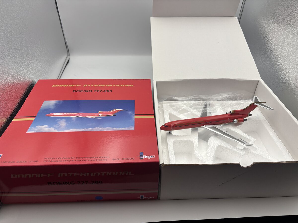 Inflight IF722009 1:200 Boeing 727-200 Braniff International N8859E
