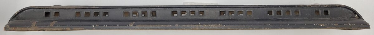 Lionel 418-11 Vintage Standard Gauge Repainted Black Passenger Car Roof