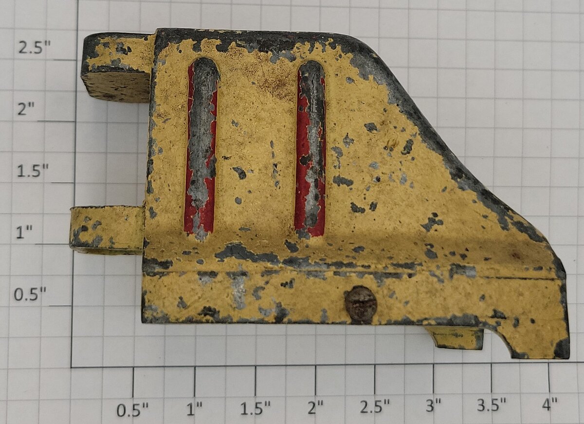 Lionel 1025-2 Prewar Yellow Diecast Bumper Housing without Light