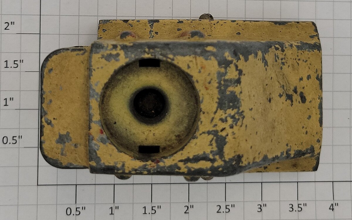 Lionel 1025-2 Prewar Yellow Diecast Bumper Housing without Light