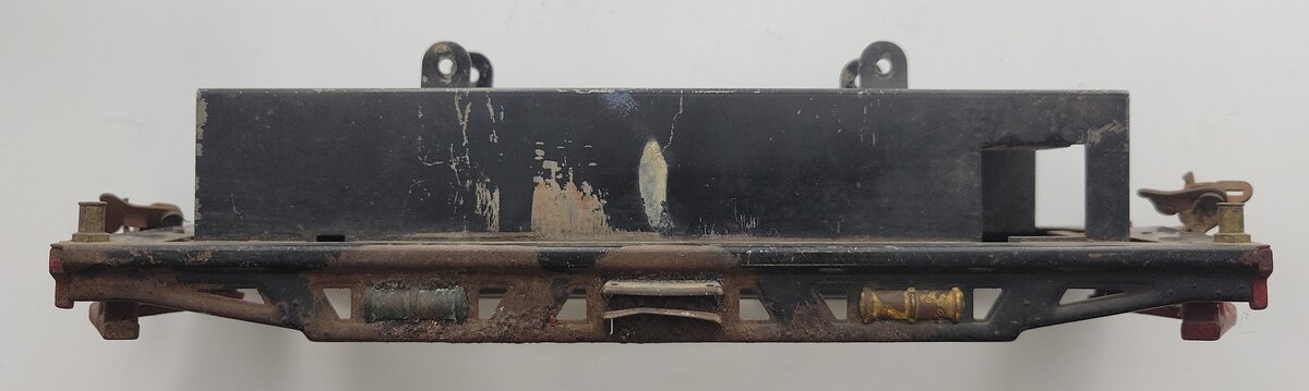 Lionel 318-04 Prewar Standard Gauge Black Electric Locomotive Frame with Trim