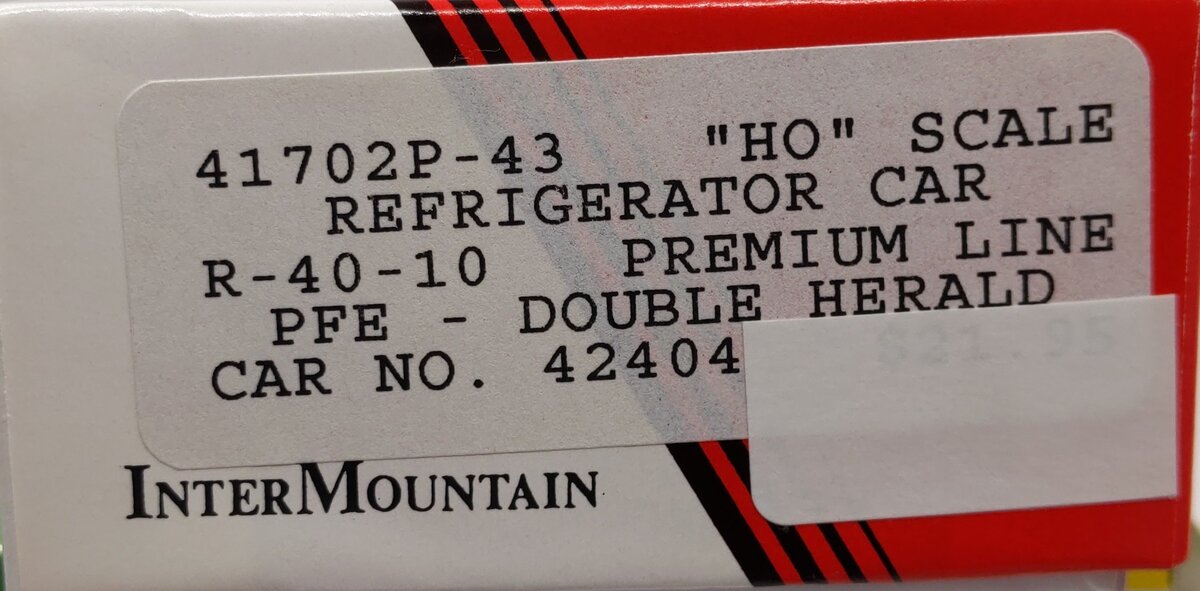 InterMountain 41702P-43 HO Pacific Fruit Express Refrigerator Car Kit (#42404)