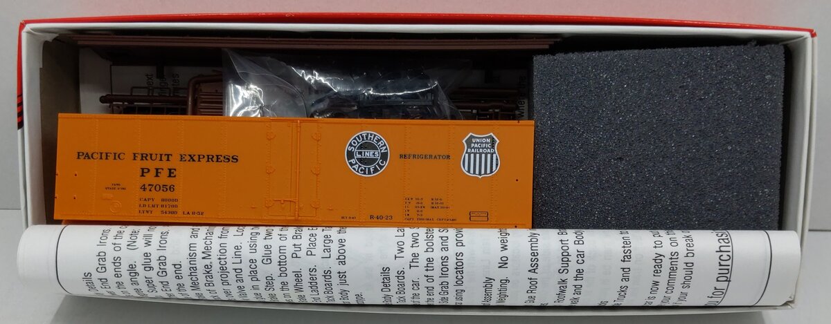 InterMountain 40532-05 HO Pacific Fruit Express Steel Sided Ice Bunker Car Kit