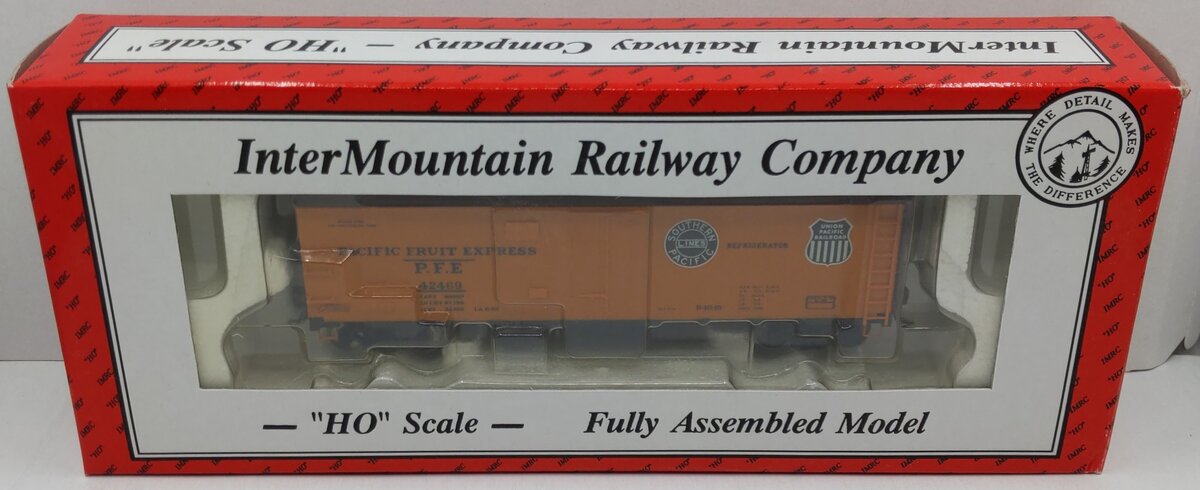 InterMountain 42469 HO Pacific Fruit Express Black/White Refrigerator Car R40-10