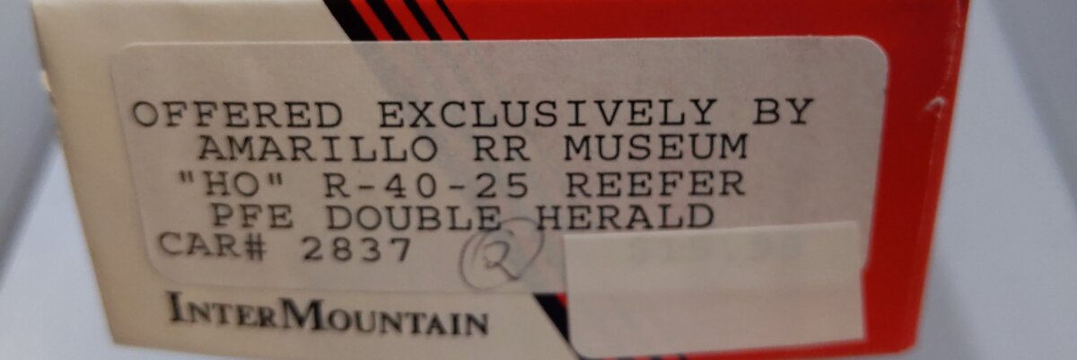 InterMountain 2837 HO Pacific Fruit Express R40-25 Reefer Double Herald Car Kit