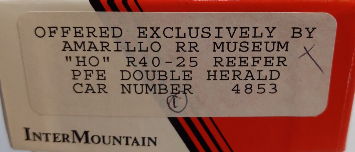 InterMountain 4853 HO Pacific Fruit Express R40-25 Reefer Double Herald Car Kit