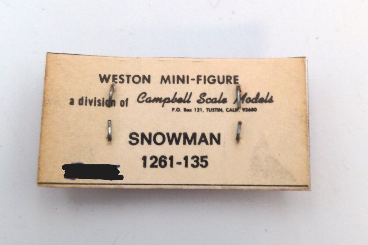 Campbell Scale Models 1261-135 HO Snowman Mini-Figure