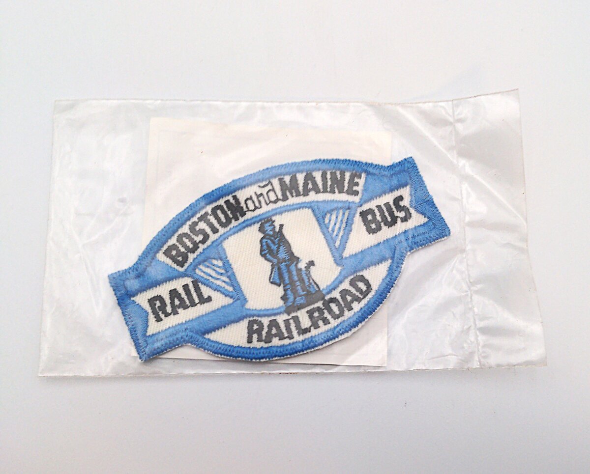 Walthers 925-2901 Boston and Maine Rail Bus Railroad Emblems Patch