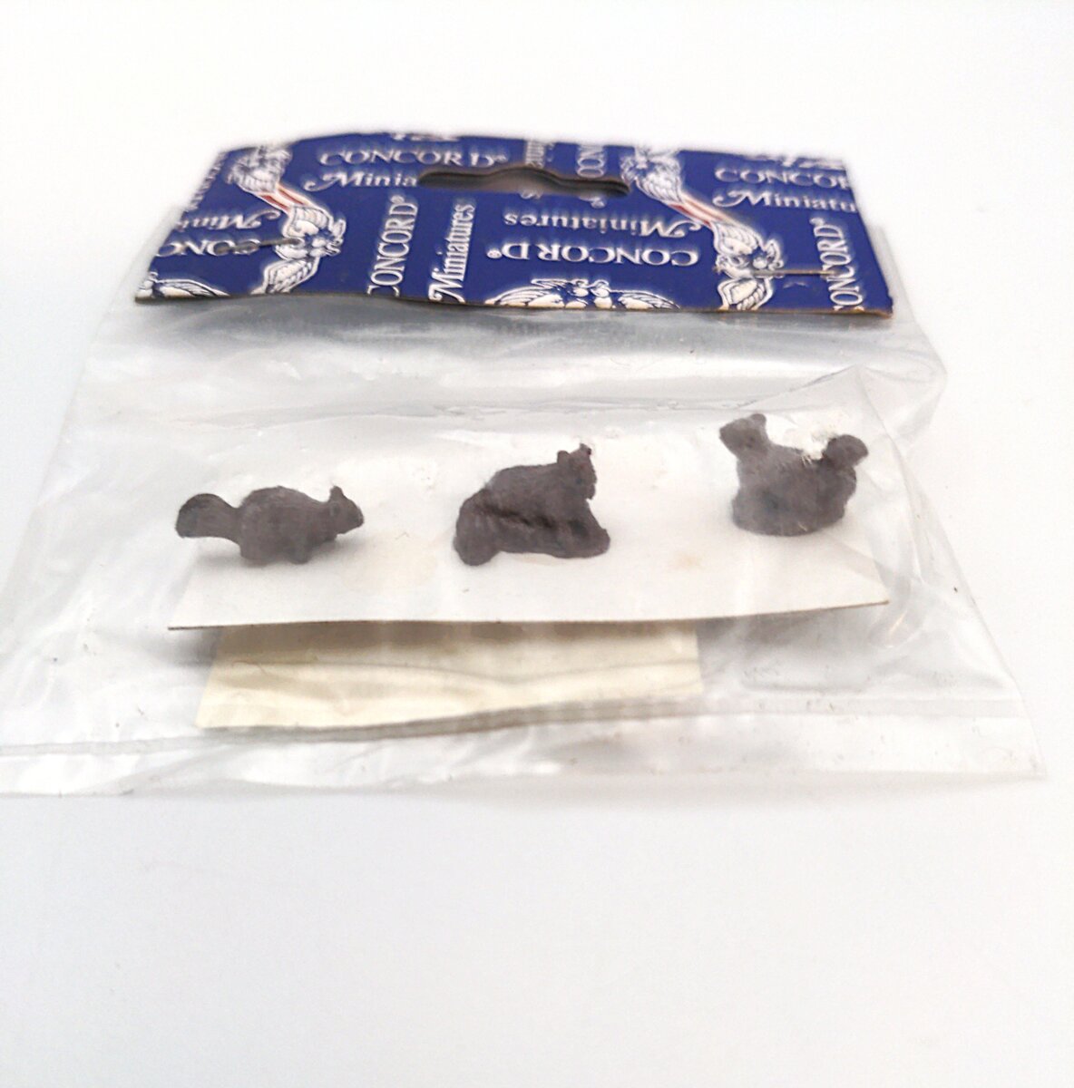 Concord Miniatures M1486 Our Town Squirrels (Set of 3)