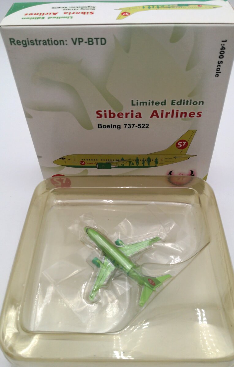 Phoenix Model PH4SBI192 1:400 Siberia Airlines Boeing 737-522 Model Plane