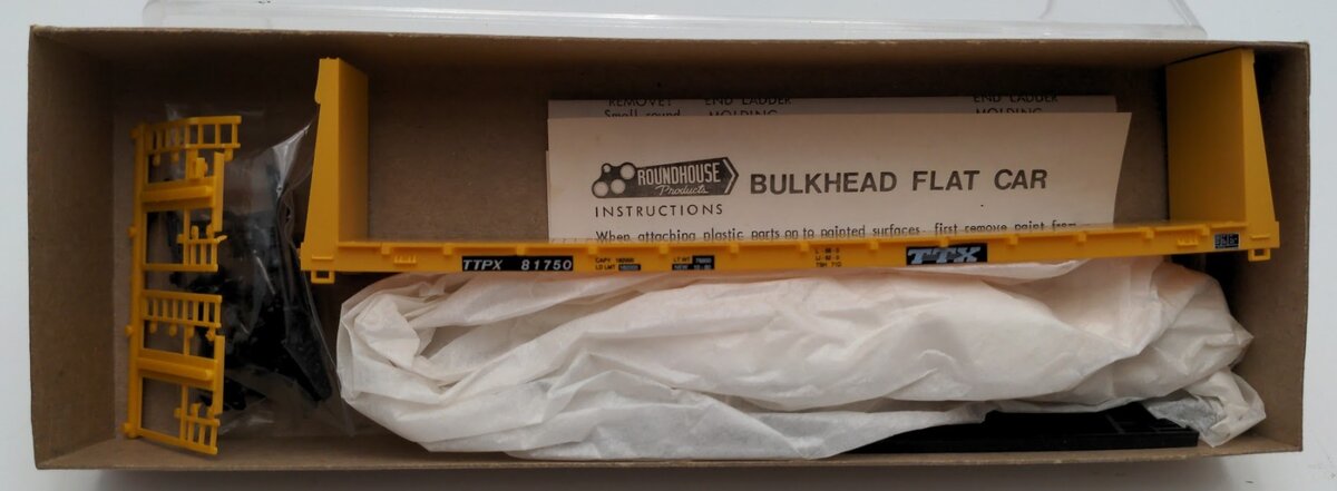 Roundhouse 1320 HO Scale TTX 60' Bulkhead Flatcar Road # 81750 Kit