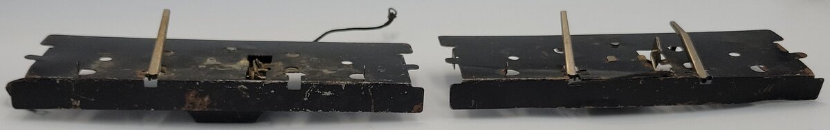 Lionel 3651-10 Prewar Log Dump Car Frame with Actuators (Set of 2)