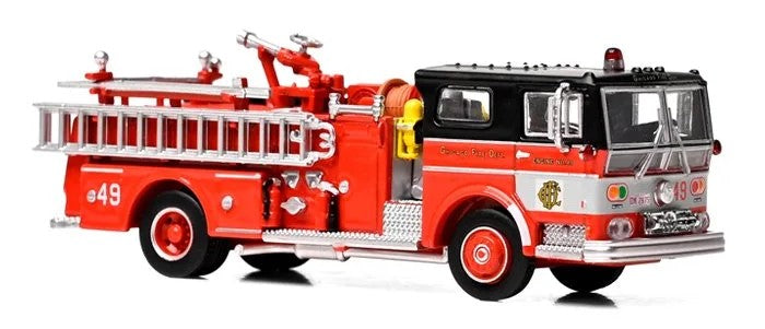 Iconic Replicas 87-0648 1:87 Chicago Fire Dept. 1974 Ward LaFrance Fire Engine