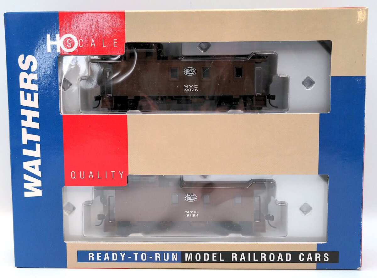 Walthers 932-27502 HO 3 Window-Offset Cupola 30' Wood Caboose (Pack of 2)