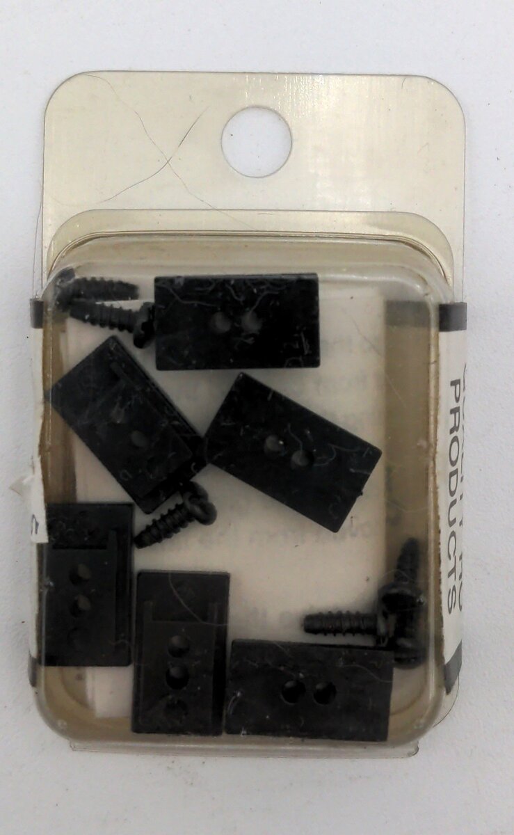 Jay Bee 112 HO NOS Coupler Mounting Pads Rivarossi 1930 Cars 3 Sets