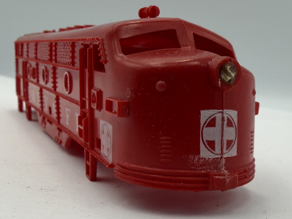 American Flyer L-3003-1 HO Scale Red Santa Fe F3 Diesel Loco Body Shell