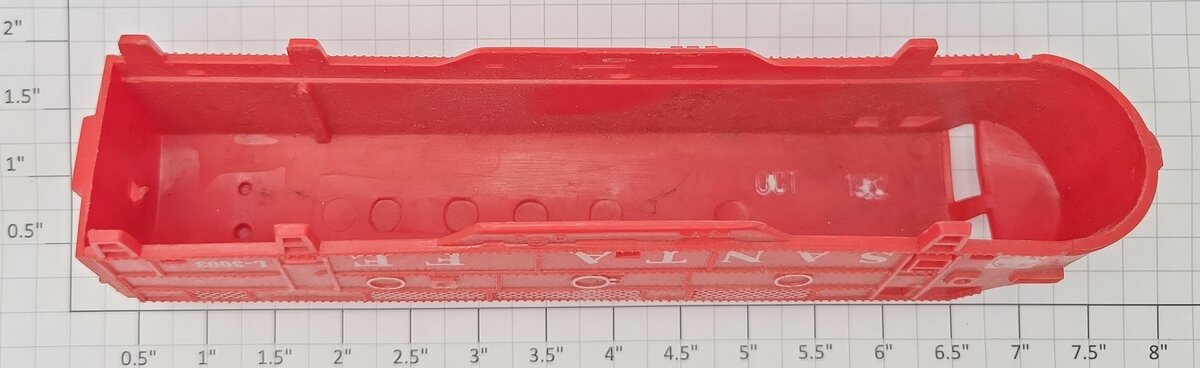 American Flyer L-3003-1 HO Scale Red Santa Fe F3 Diesel Loco Body Shell