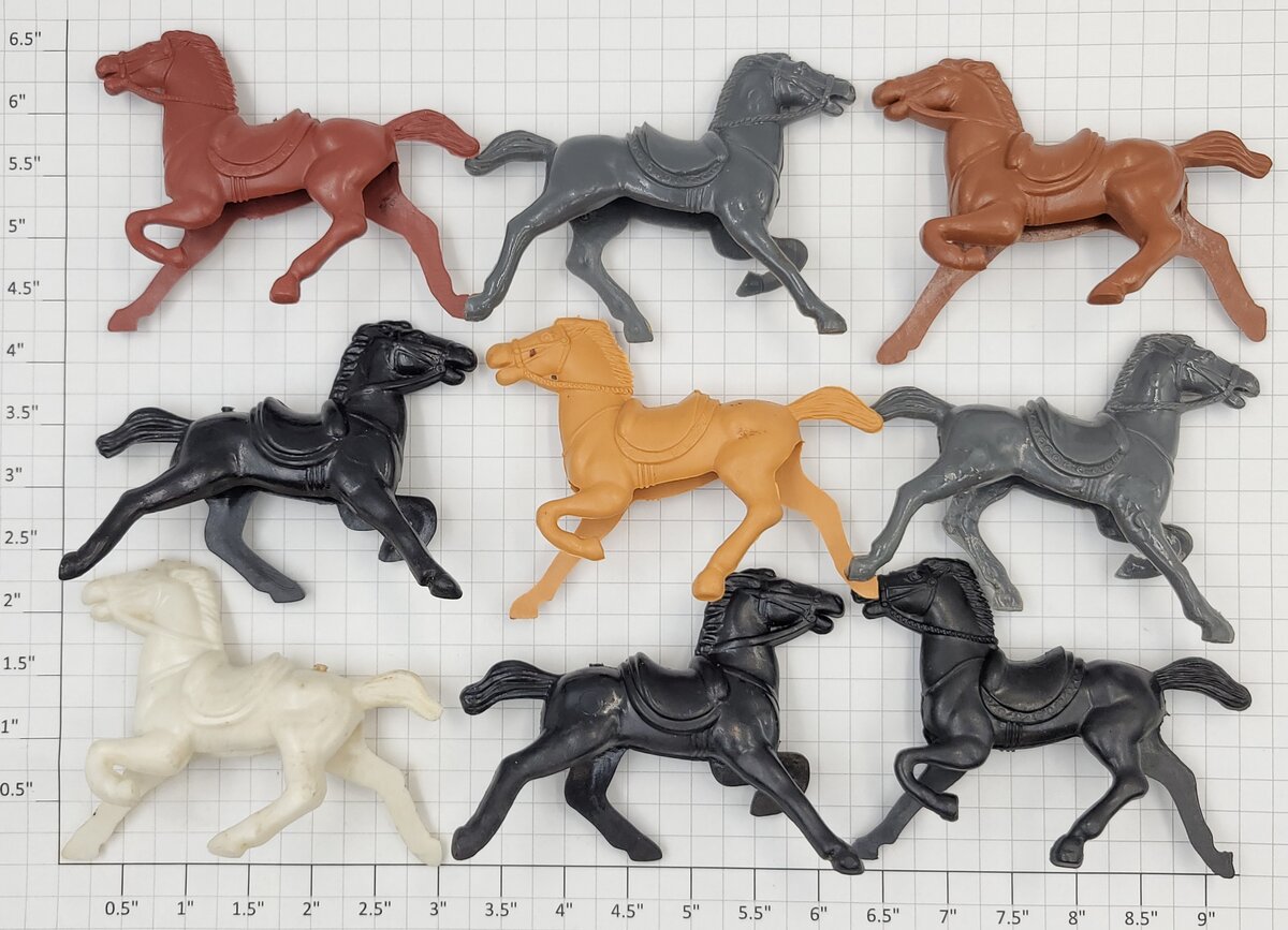 Acme 0108-01 Vintage Plastic Standing Horses (Bag of 9)