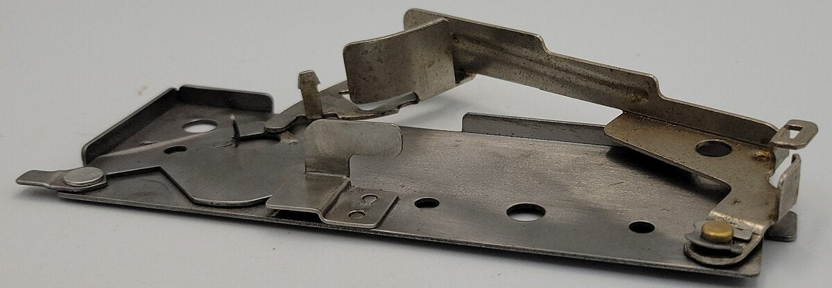 Lionel 3462-94 Milk Car Metal Mechanism Complete without Chute