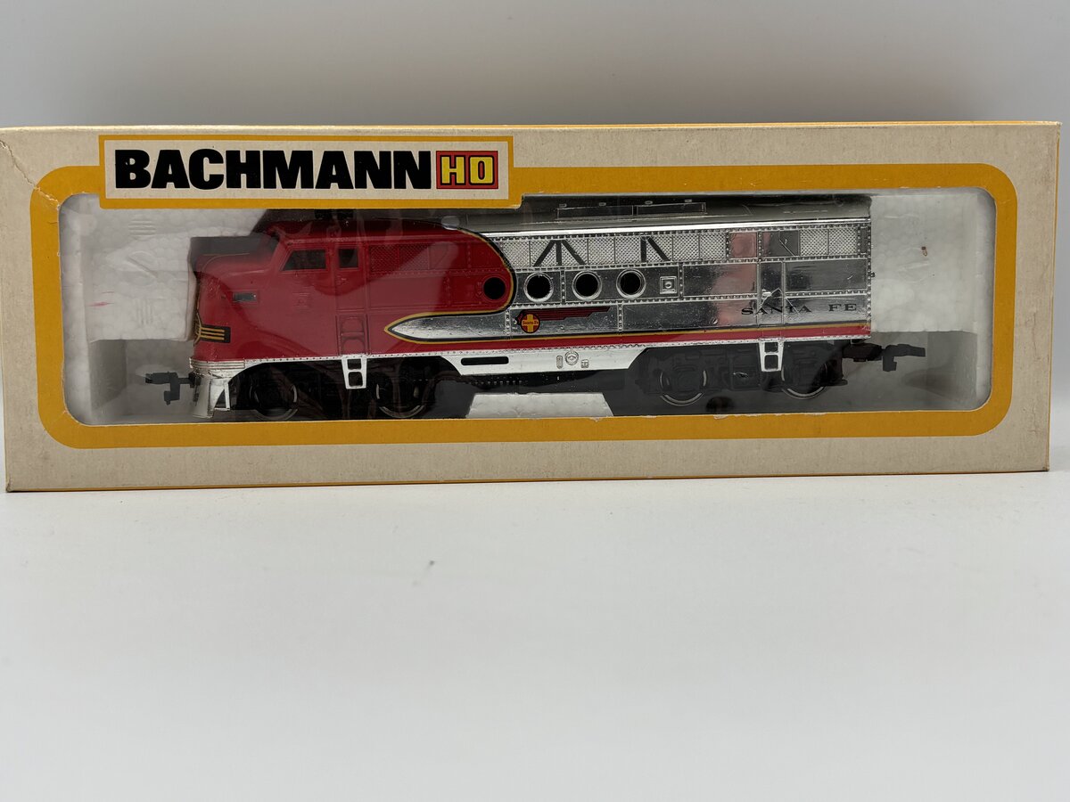 Bachmann 0696 HO EMD Dummy Chrome Santa Fe
