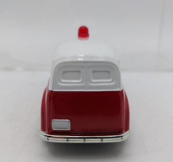 Ertl 20654P Red / White Diecast 1950 Chevy Panel Van Ambulance