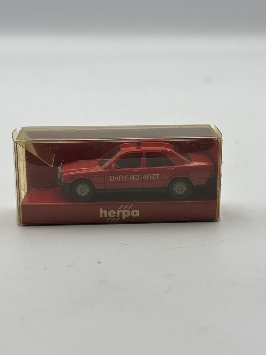 Herpa 1/87 Mercedes-Benz 190E Baby-Notarz Police Car