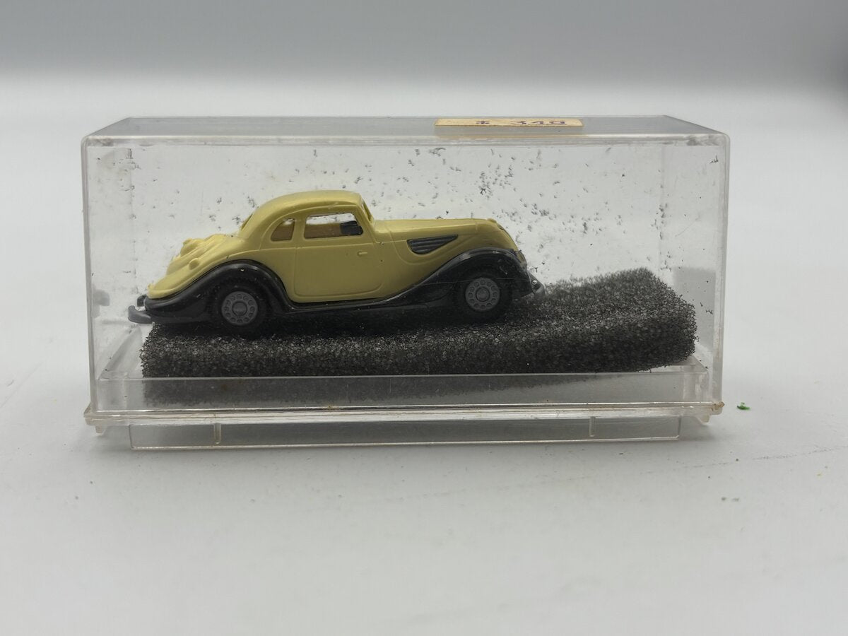 Praline 82001 HO Yellow/Black BMW 327 Cabriolet