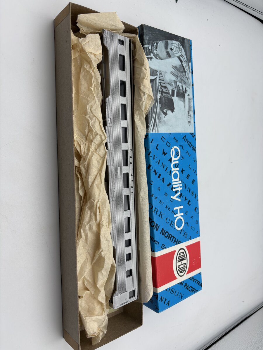 Con-Cor 710F HO Scale Southern 85' Corrugated Sides Coach Car