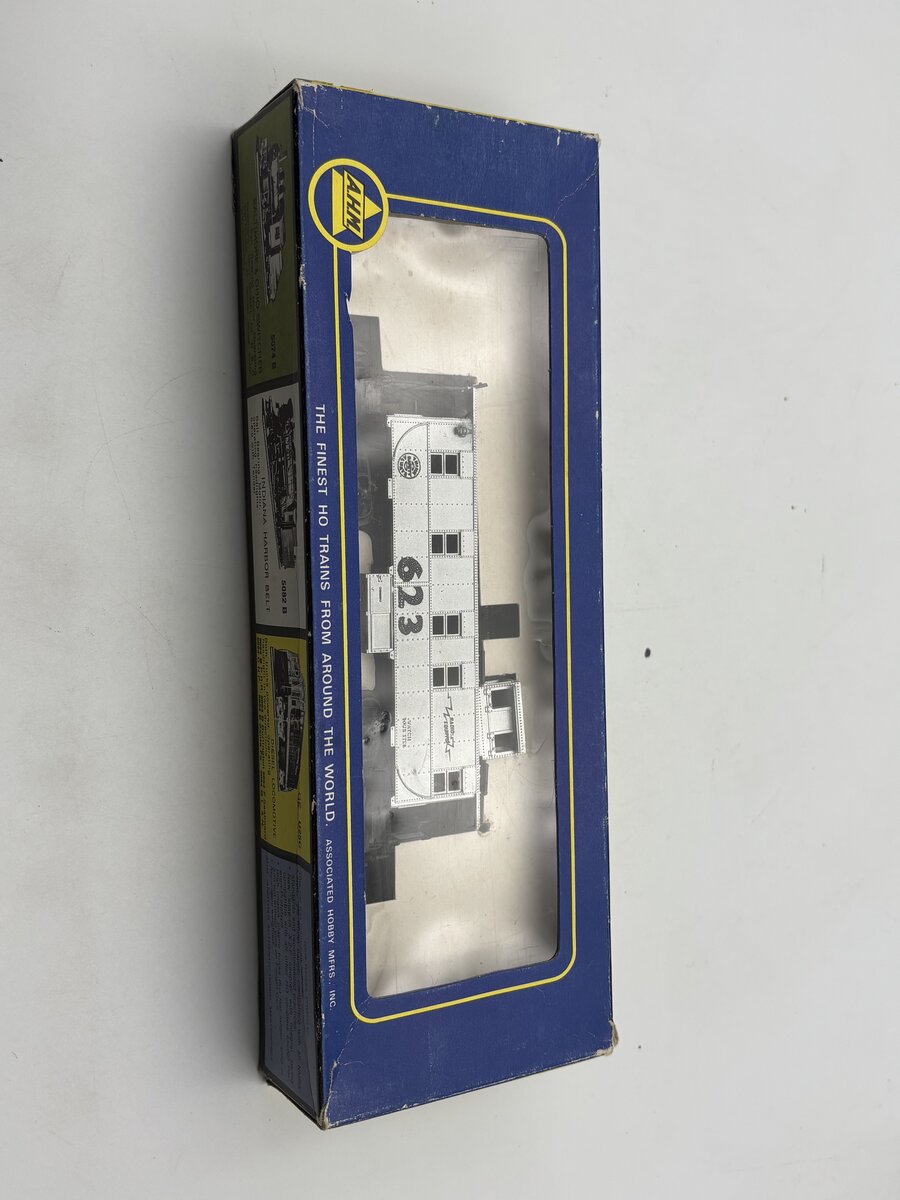 AHM 5277O HO Scale Silver Radio Equipped Cupola Caboose 623