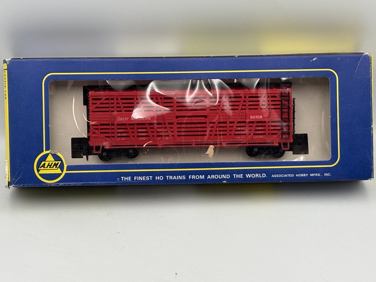 AHM 5275E HO Scale Great Northern Cattle Car 56108